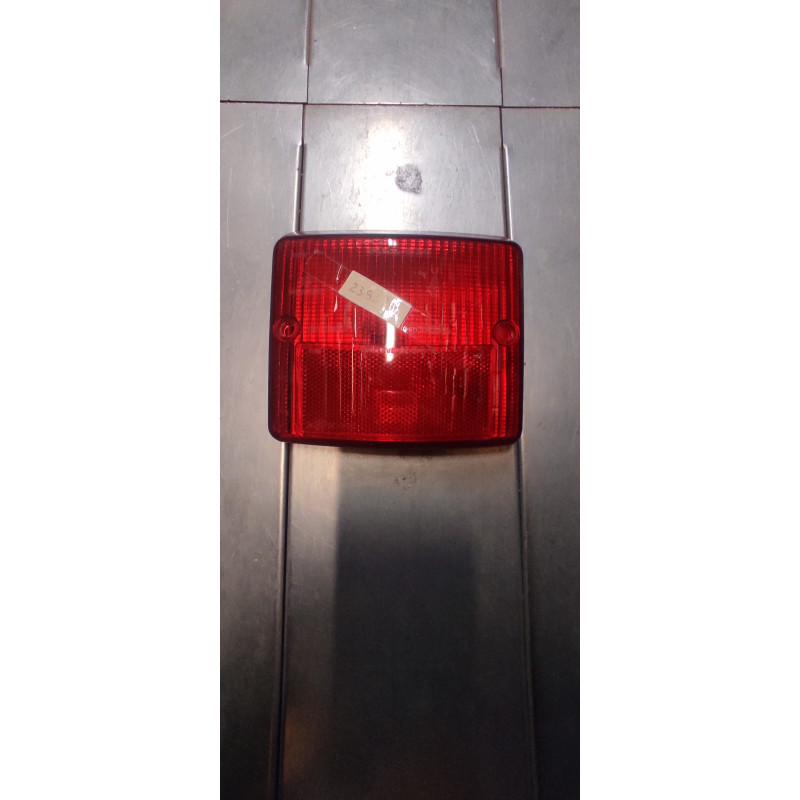 239437 (2).jpg Triom corpo lum.post. vespa pk50n-fl-fl2